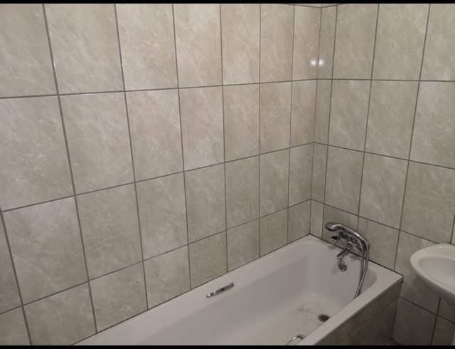 2 BEDROOM APARTMENT TO LET IN PRESTBURY